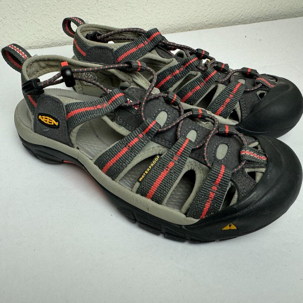 KEEN Walking Hiking Sandals Size 6.5